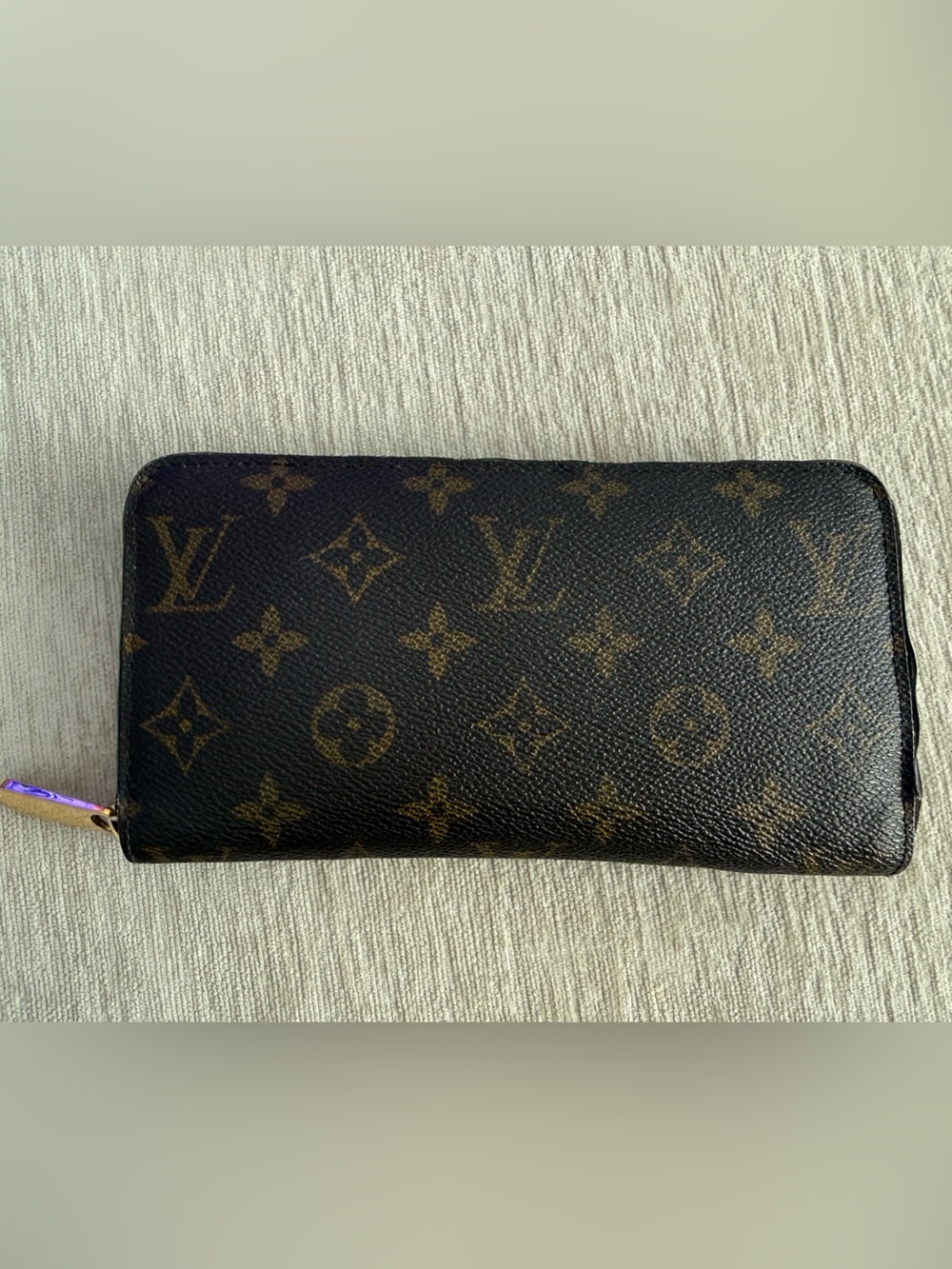 Louis Vuitton Zippy Wallet in Monogram